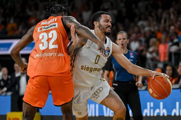 他如何在监 他如何在监