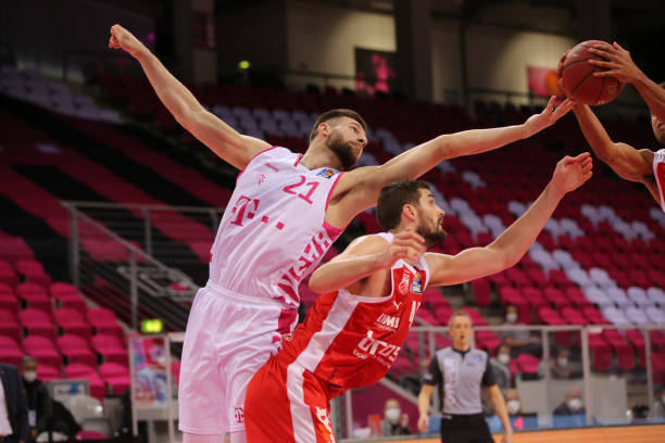 境的足球明 境的足球明